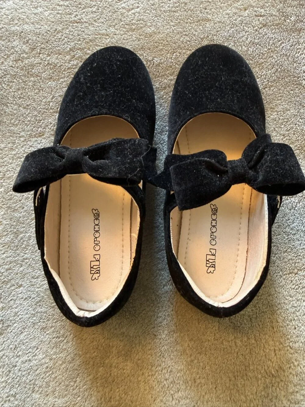 Kiderence Black Velvet Bow Mary Jane Girls US 12M Pre-Owned